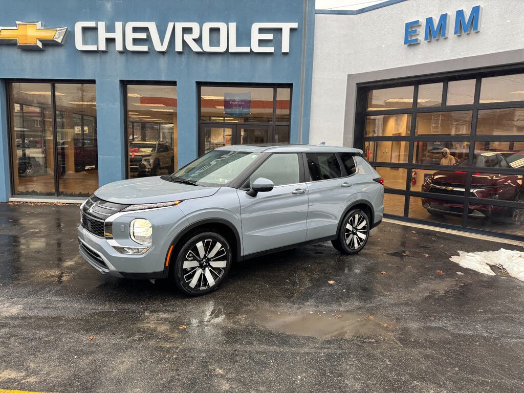 2025 Mitsubishi Outlander SE FWD