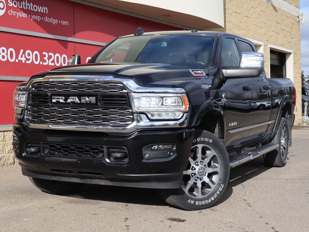 RAM 2500 Limited Crew Cab 4WD 2024