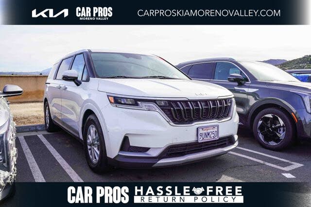 2024 Kia Carnival LX FWD