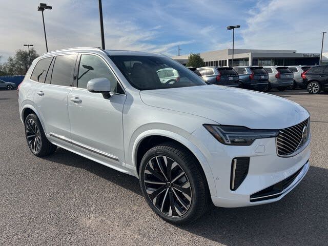 2026 Volvo XC90 B5 Plus 7-Passenger AWD