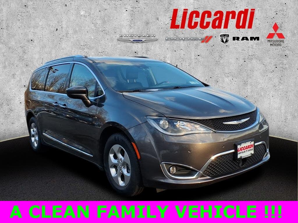 2017 Chrysler Pacifica Touring L Plus FWD