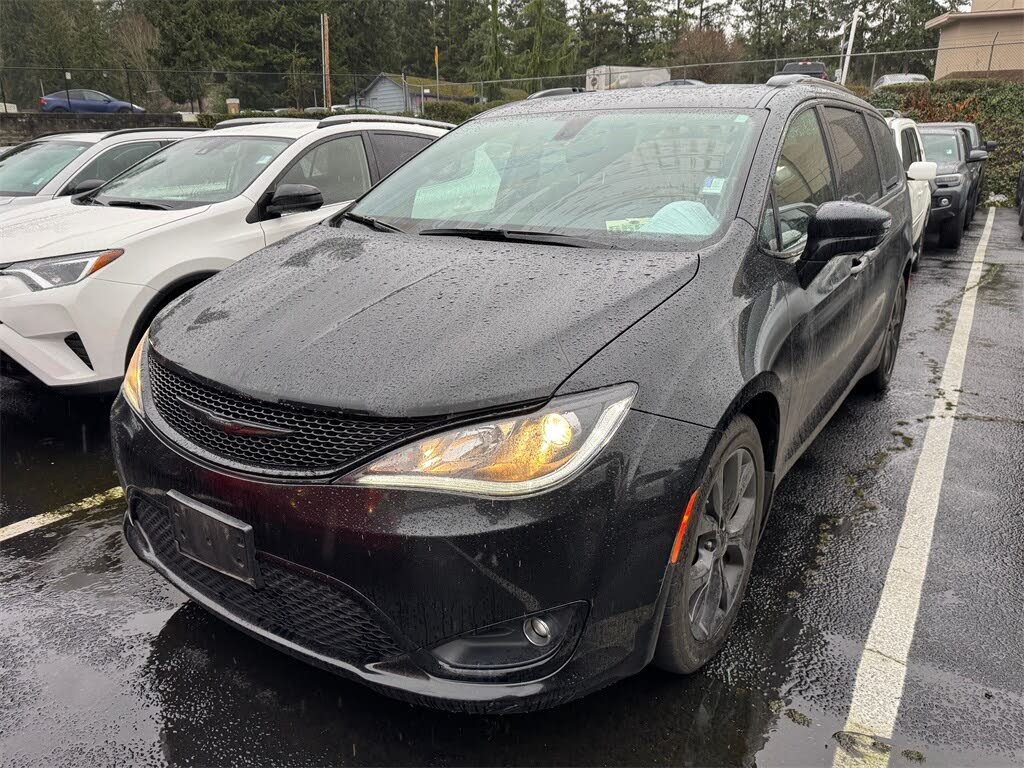 2018 Chrysler Pacifica Touring L Plus FWD