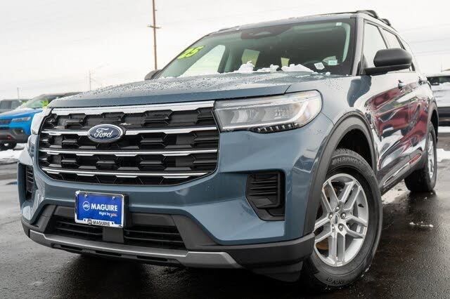 2025 Ford Explorer Active AWD