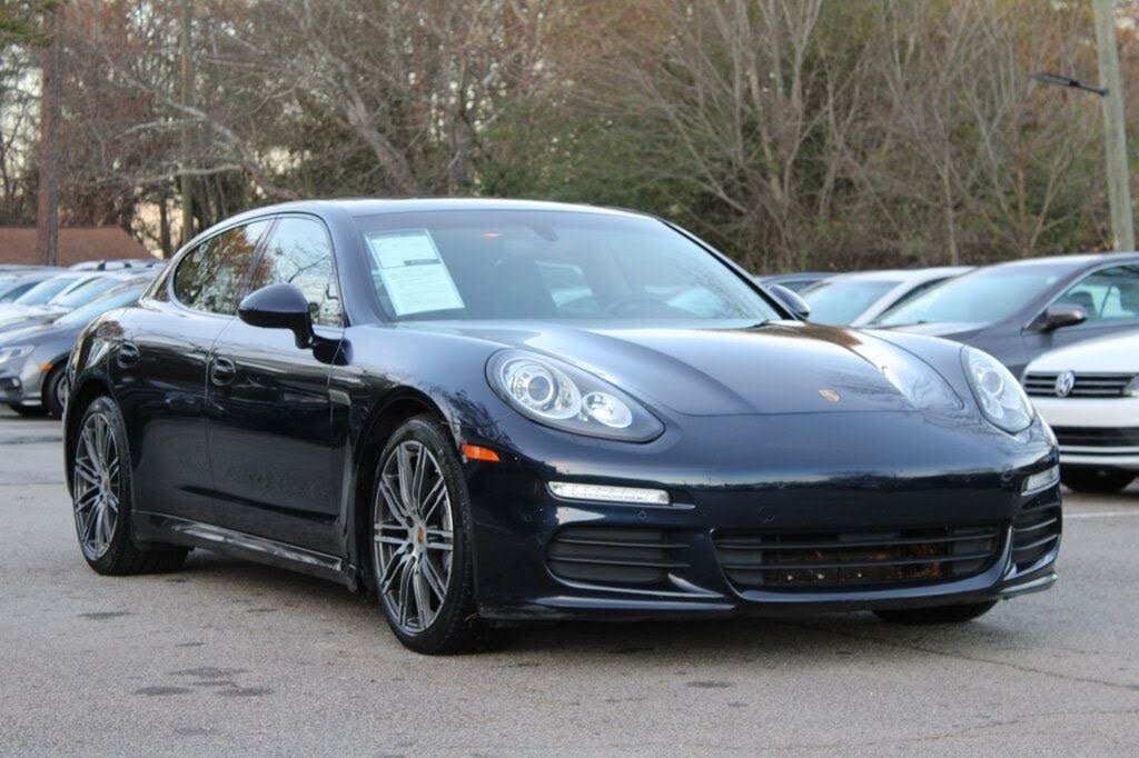 2016 Porsche Panamera Edition