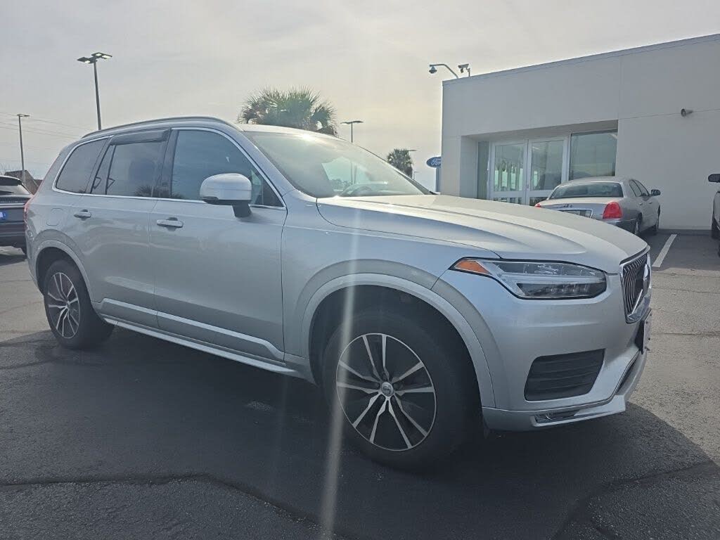 2020 Volvo XC90 T5 Momentum AWD