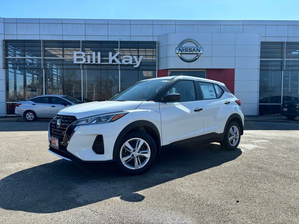 2025 Nissan Kicks Play S FWD