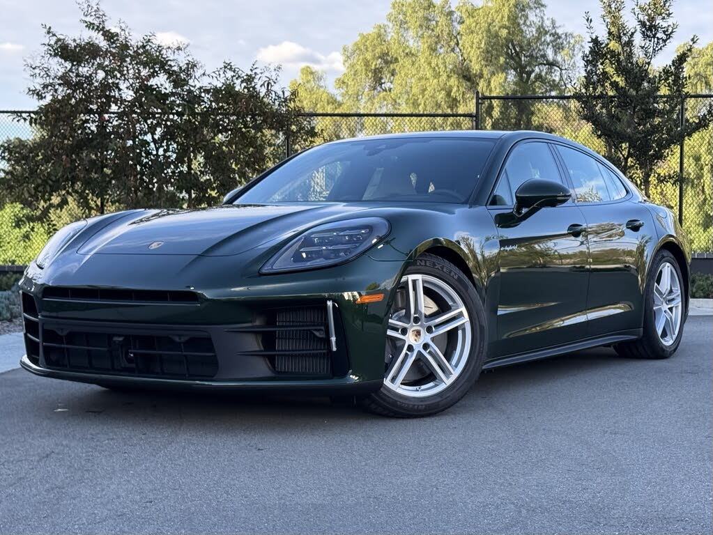 2026 Porsche Panamera 4 AWD