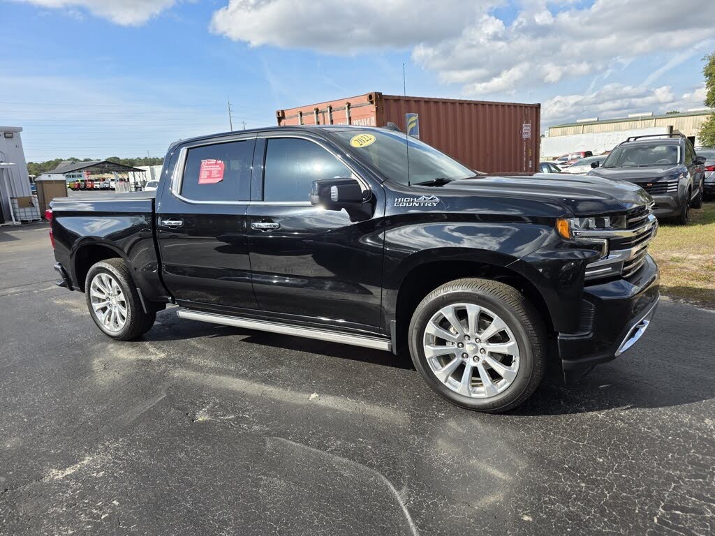 2022 Chevrolet Silverado 1500 High Country Crew Cab 4WD