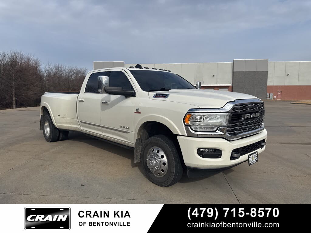 2022 RAM 3500 Limited Crew Cab LB DRW 4WD