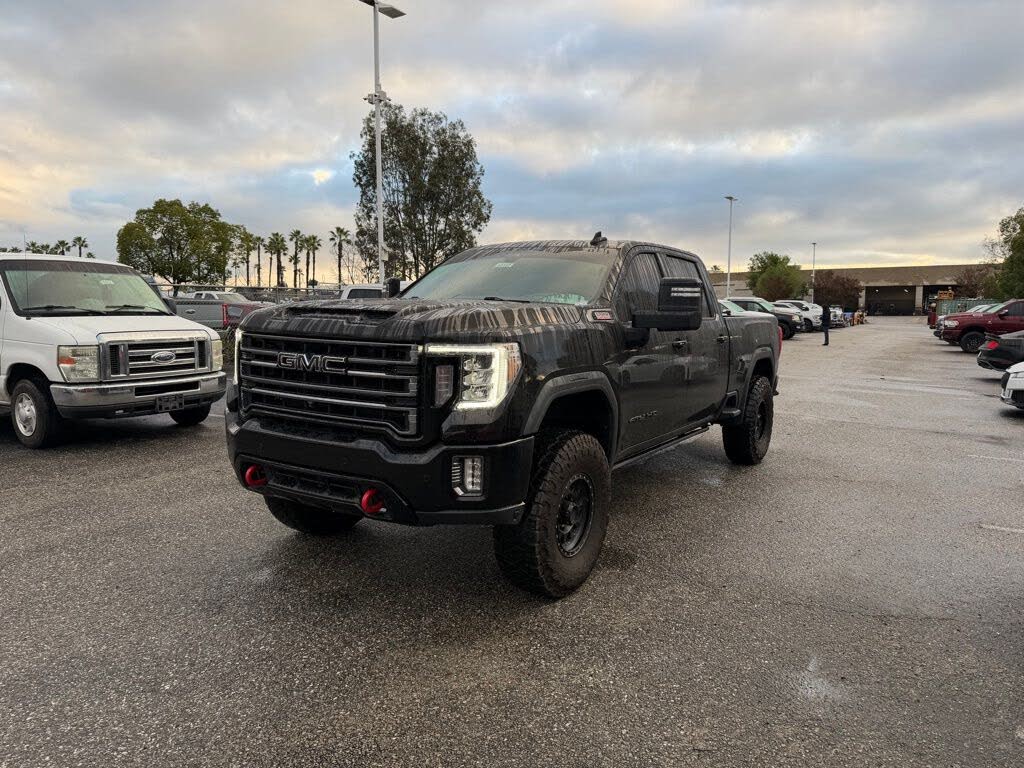 2022 GMC Sierra 2500HD AT4 Crew Cab 4WD