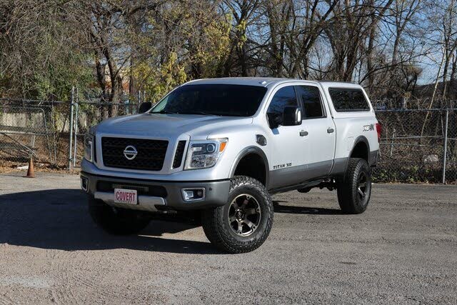 2017 Nissan Titan XD PRO-4X Crew Cab 4WD