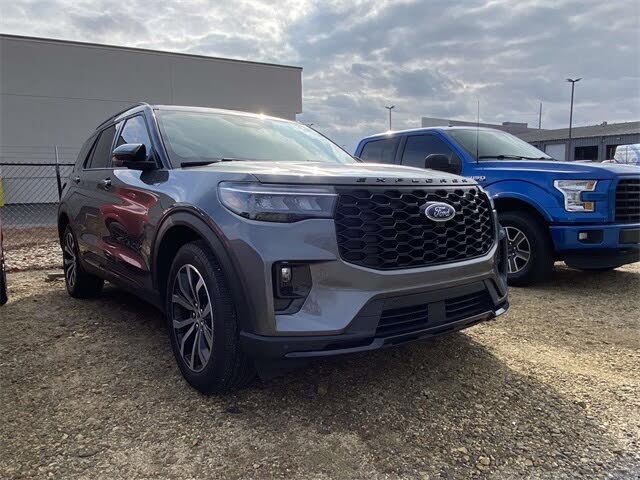 2025 Ford Explorer ST-Line RWD