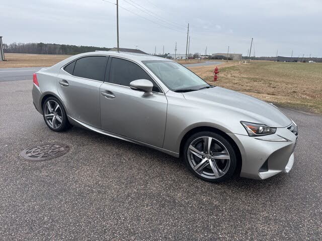 2017 Lexus IS 200t RWD