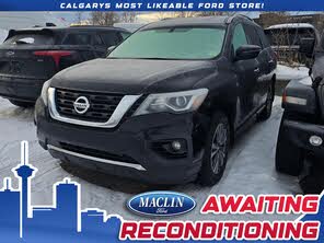 Nissan Pathfinder SV Tech 4WD