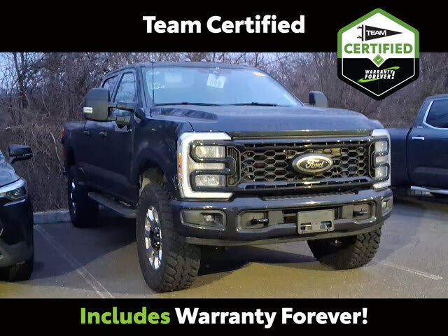 2025 Ford F-250 Super Duty XLT Crew Cab 4WD