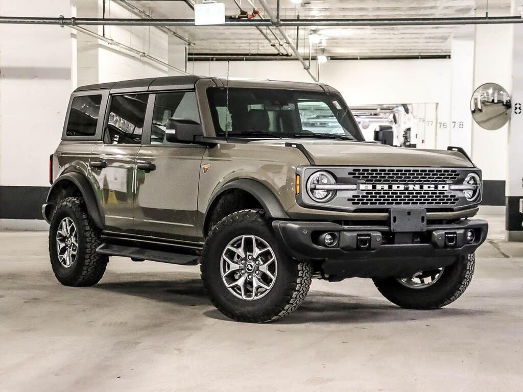Ford Bronco Badlands 4-Door 4WD 2025