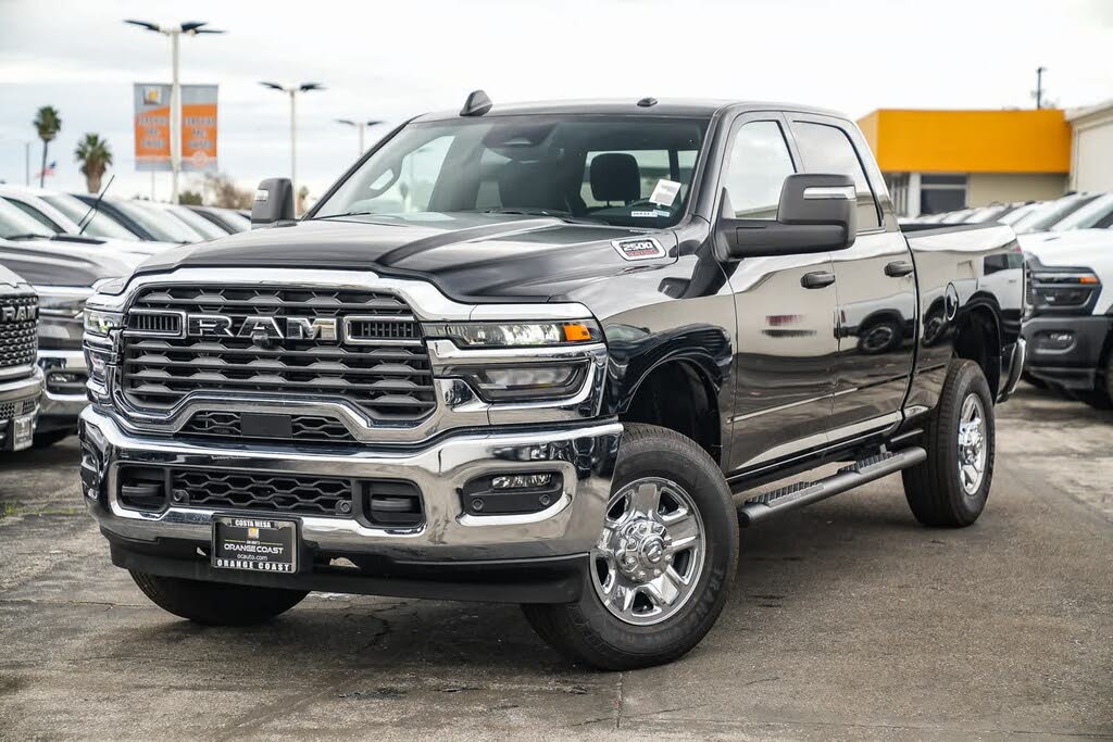 2025 RAM 2500 Tradesman Crew Cab 4WD