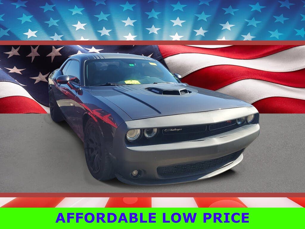 2016 Dodge Challenger R/T Shaker RWD