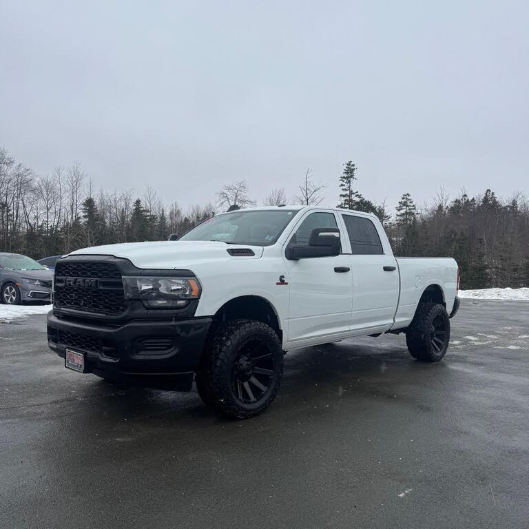 2024 RAM 3500 Tradesman Crew Cab 4WD