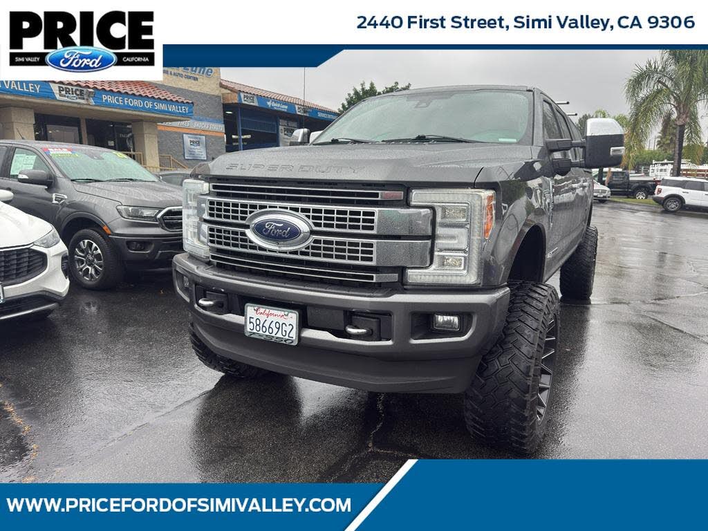2017 Ford F-350 Super Duty Platinum Crew Cab 4WD