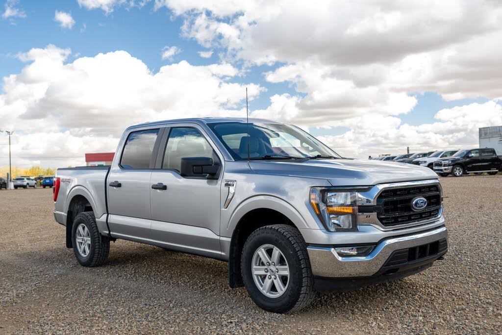 Ford F-150 XLT SuperCrew 4WD 2023