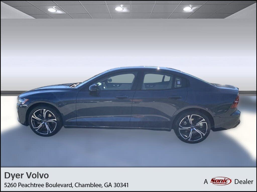 2024 Volvo S60 B5 Plus Dark Theme AWD