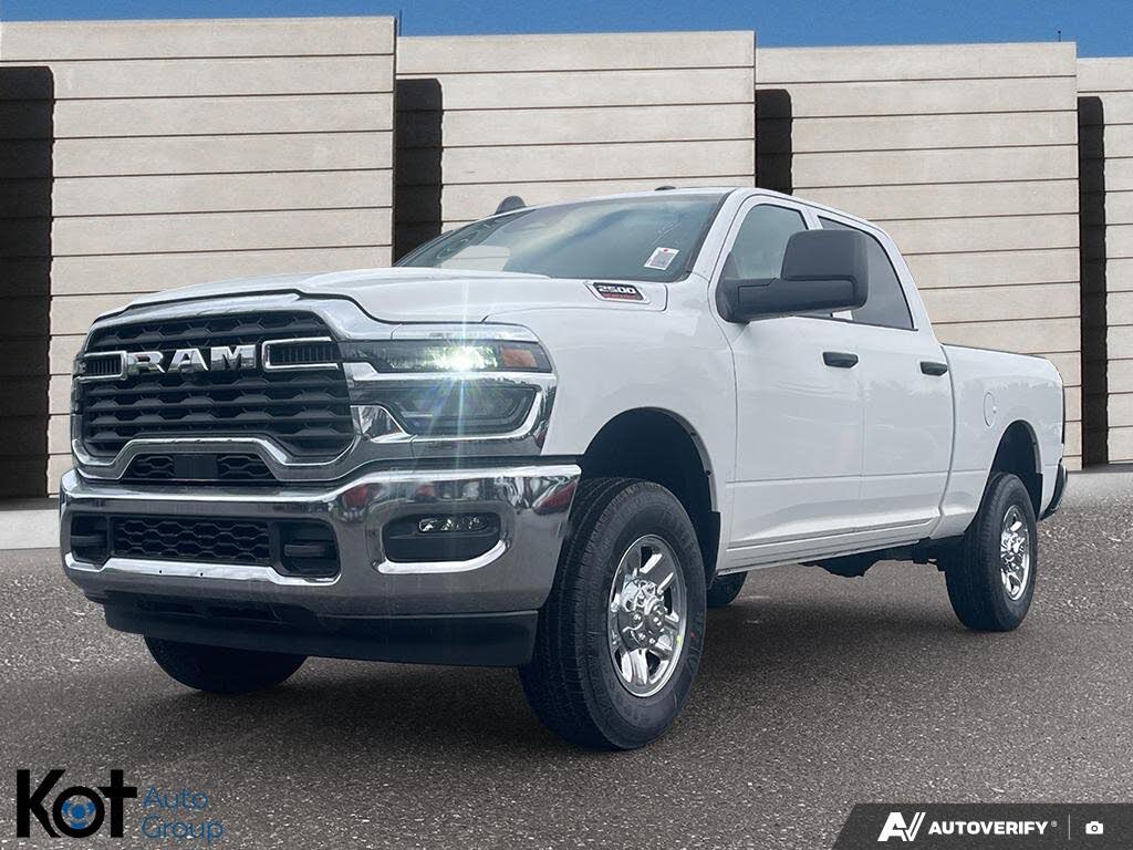 RAM 2500 Tradesman Crew Cab 4WD 2026