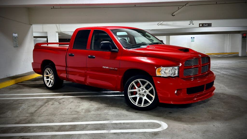 2005 Dodge RAM 1500 SRT-10 Quad Cab RWD