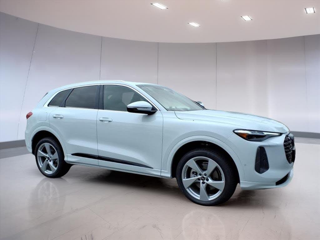 2025 Audi Q5 quattro Premium Plus 40 TFSI