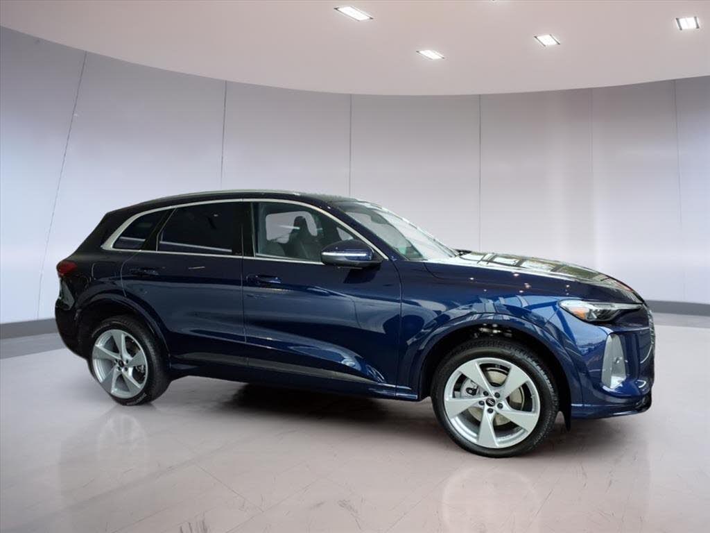 2025 Audi Q5 quattro Premium Plus 40 TFSI