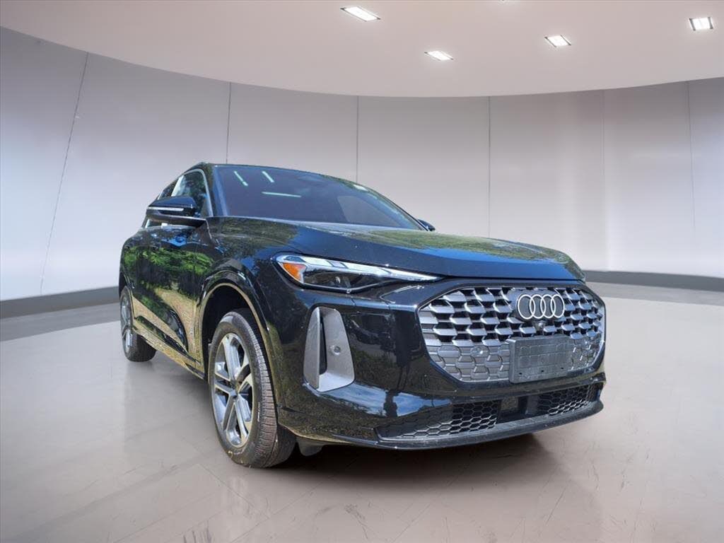 2025 Audi Q5 quattro Premium 40 TFSI