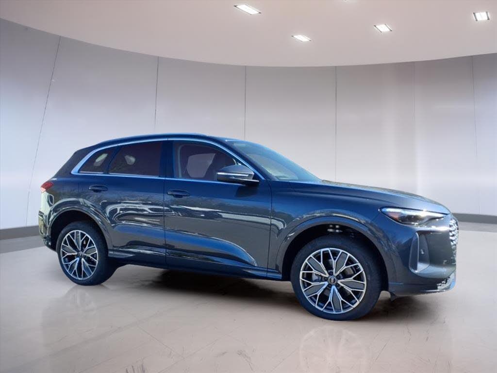 2025 Audi Q5 quattro Premium Plus 40 TFSI