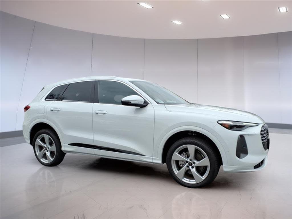 2025 Audi Q5 quattro Premium Plus 40 TFSI