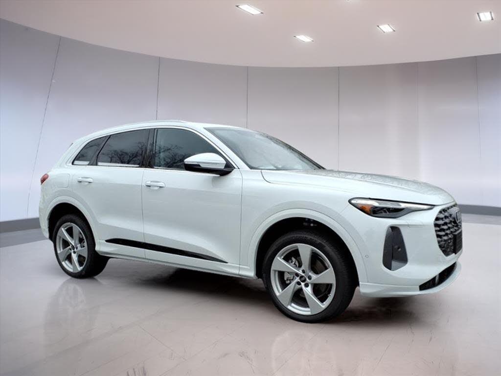 2025 Audi Q5 quattro Premium Plus 40 TFSI