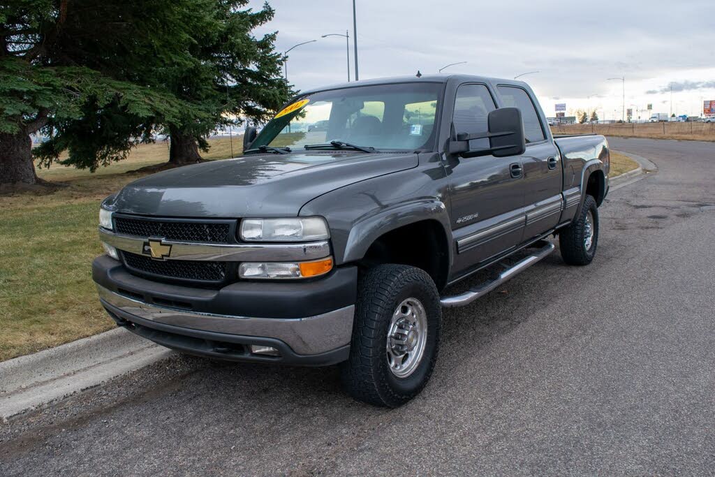 2002 Chevrolet Silverado 2500HD LS Crew Cab 4WD
