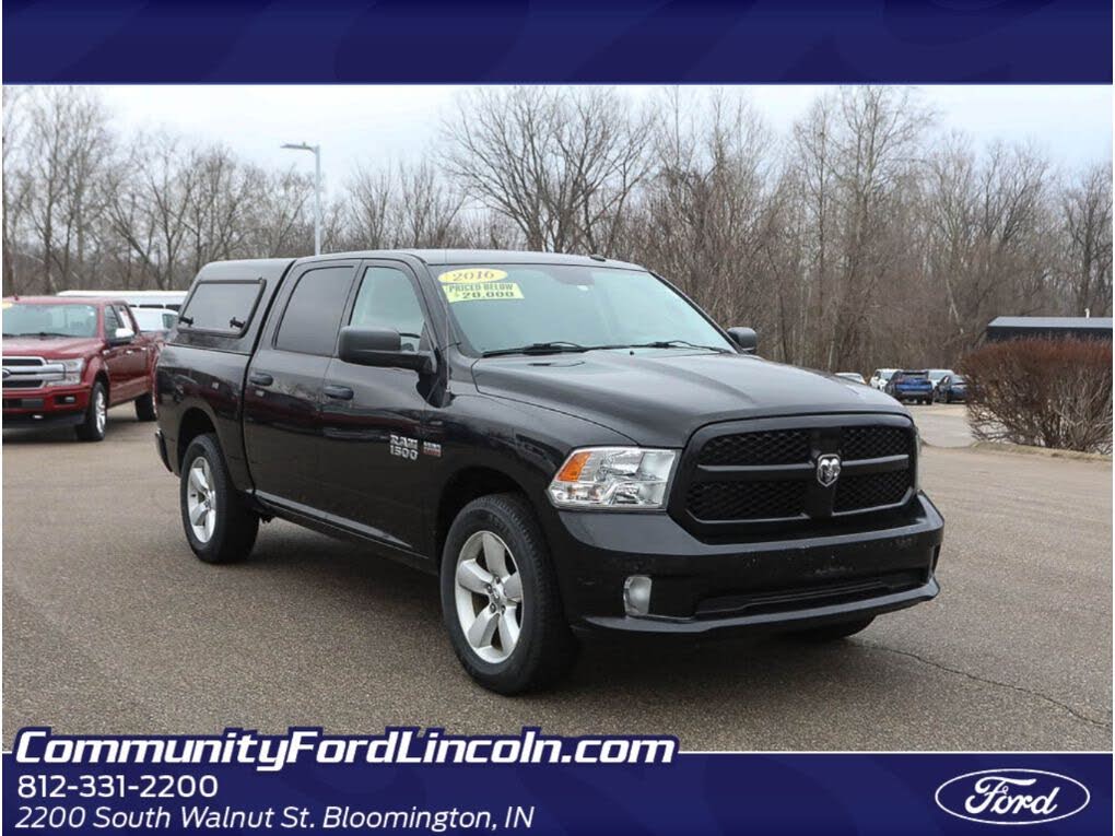 2016 RAM 1500 Express Crew Cab 4WD