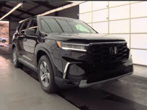 Honda Pilot EX-L AWD with Captains Chairs