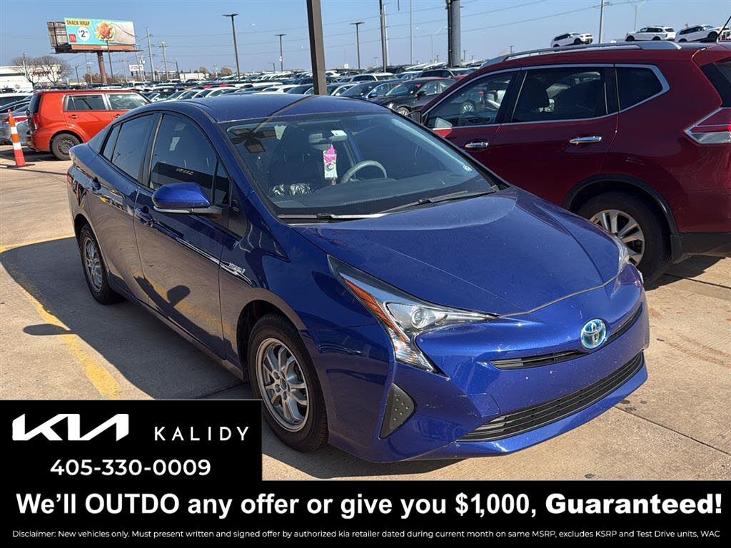 2016 Toyota Prius Two FWD