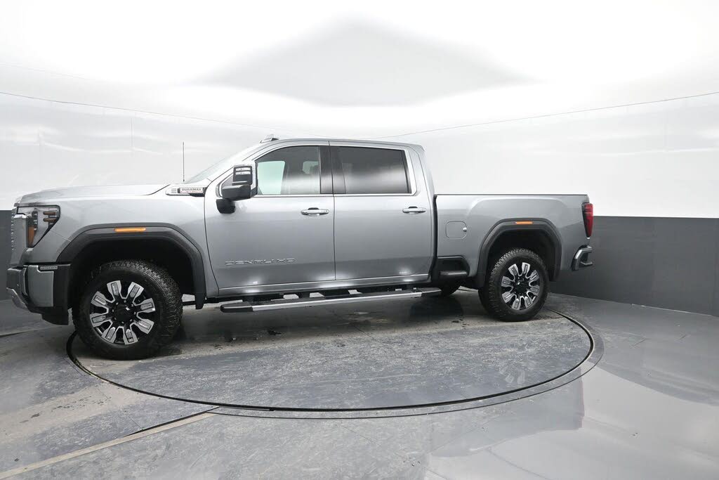 2025 GMC Sierra 2500HD Denali Crew Cab 4WD