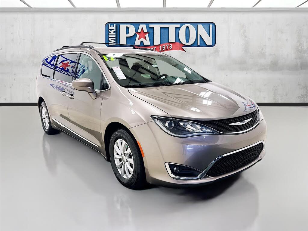 2017 Chrysler Pacifica Touring L FWD