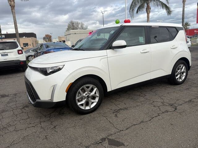 2024 Kia Soul LX FWD