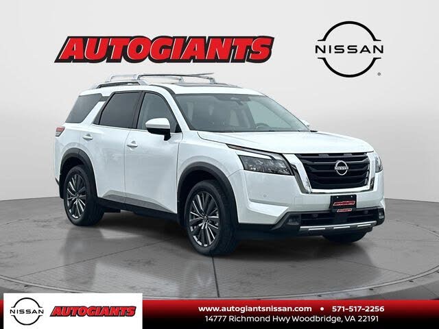 2025 Nissan Pathfinder SL FWD