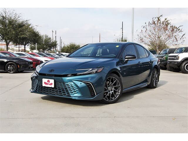 2025 Toyota Camry XSE FWD