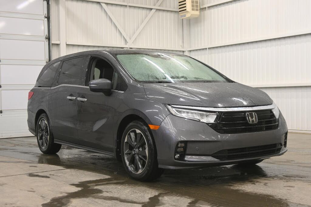 Honda Odyssey Touring FWD 2024
