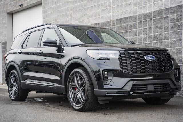 2025 Ford Explorer ST-Line AWD