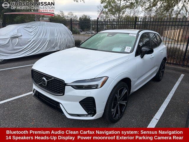 2023 Volvo XC60 B5 Ultimate Dark Theme FWD