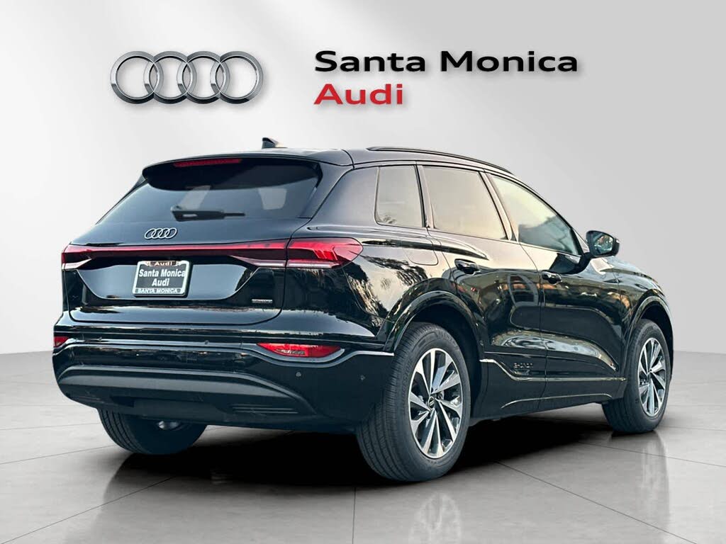 2025 Audi Q6 e-tron quattro Premium