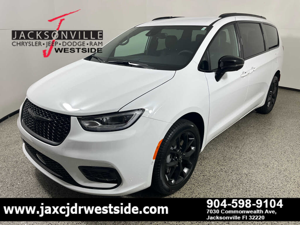 2026 Chrysler Pacifica Select AWD