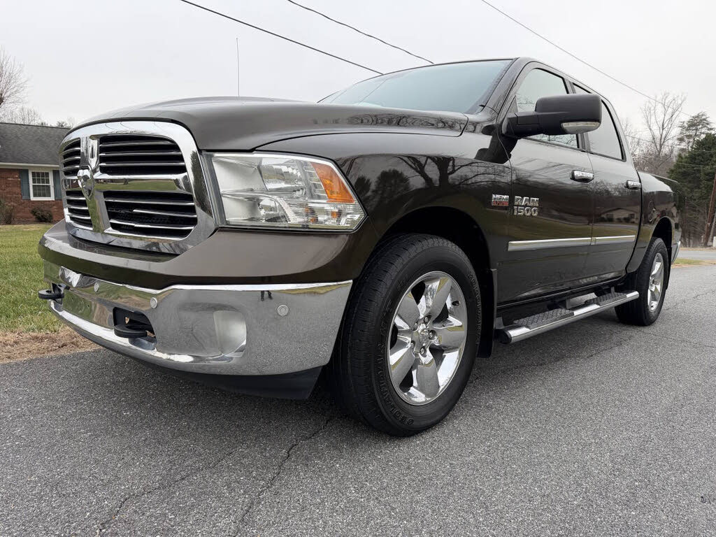 2014 RAM 1500 SLT Crew Cab 4WD
