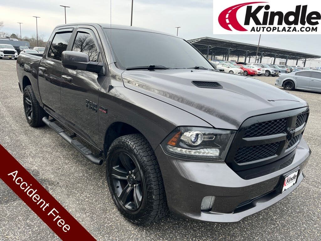 2017 RAM 1500 Night Crew Cab 4WD